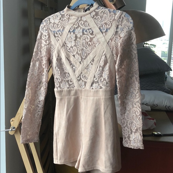 Dresses & Skirts - Suet feeling romper